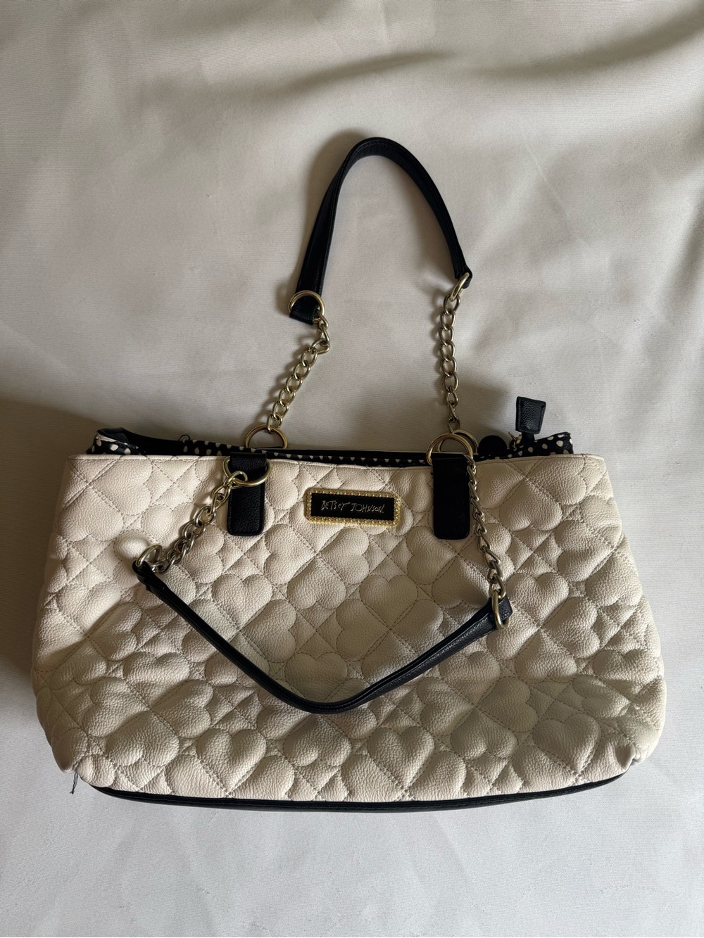 Betsy Johnson Clover Heart Quilted Y2K Handbag with Chain Hardware, Satin lining